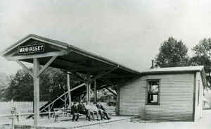 Station-Manhasset -c. 1900 (Morrison).jpg (91297 bytes)